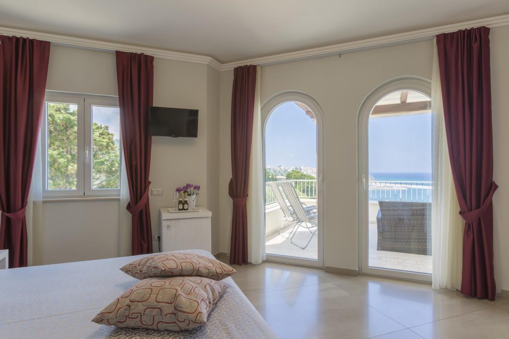 Double room deluxe with sea view terrace